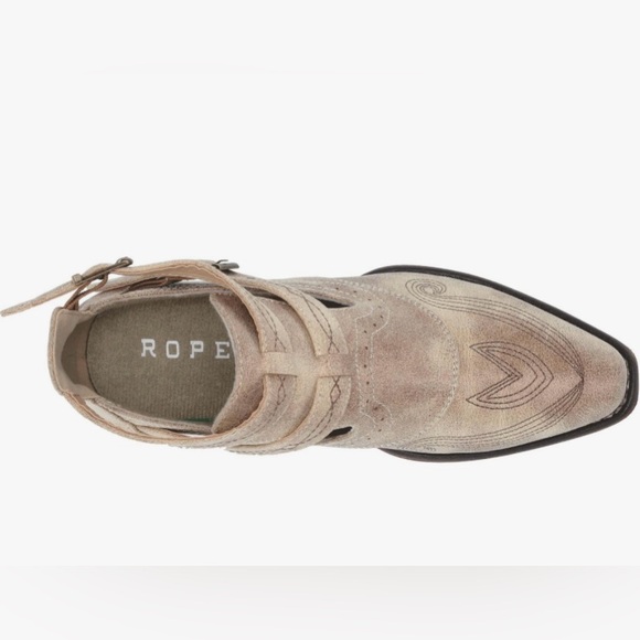 ROPER Womens Willa Embroidery Snip Toe Casual Boots Ankle
Low Heel 1-2" - Brown - Picture 3 of 6